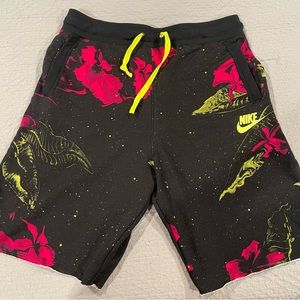 Nike multi colored shorts, brand new!